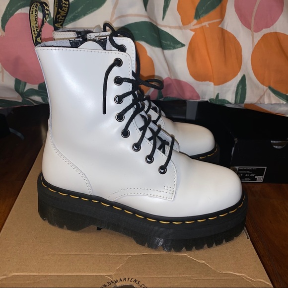De. Marten Jadon white boots - Picture 2 of 6
